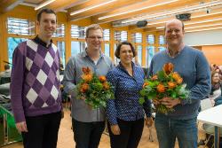 Jan Hilkenbach (2.v.l.) wird vom vorherigen Vorstand, Markus Wippermann (l.), Annika Manegold (2.v.r.) und Sebastian Koppers (r.) im seinem neuen Amt als Diözesanvorsitzender begrüßt. Foto: BDKJ/Benjamin Eckert Jan Hilkenbach (2.v.l.) wird vom vorherigen Vorstand, Markus Wippermann (l.), Annika Manegold (2.v.r.) und Sebastian Koppers (r.) im seinem neuen Amt als Diözesanvorsitzender begrüßt. Foto: BDKJ/Benjamin Eckert